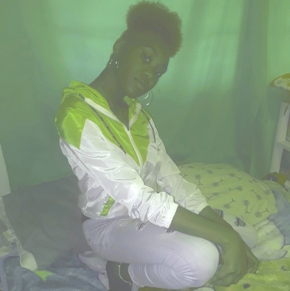 Meet your Posher, Hernaiya - Picture 1 of 1